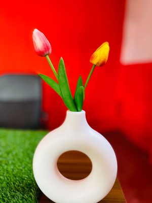 Modern Donut Flower Vase with Artificial Tulip Combo