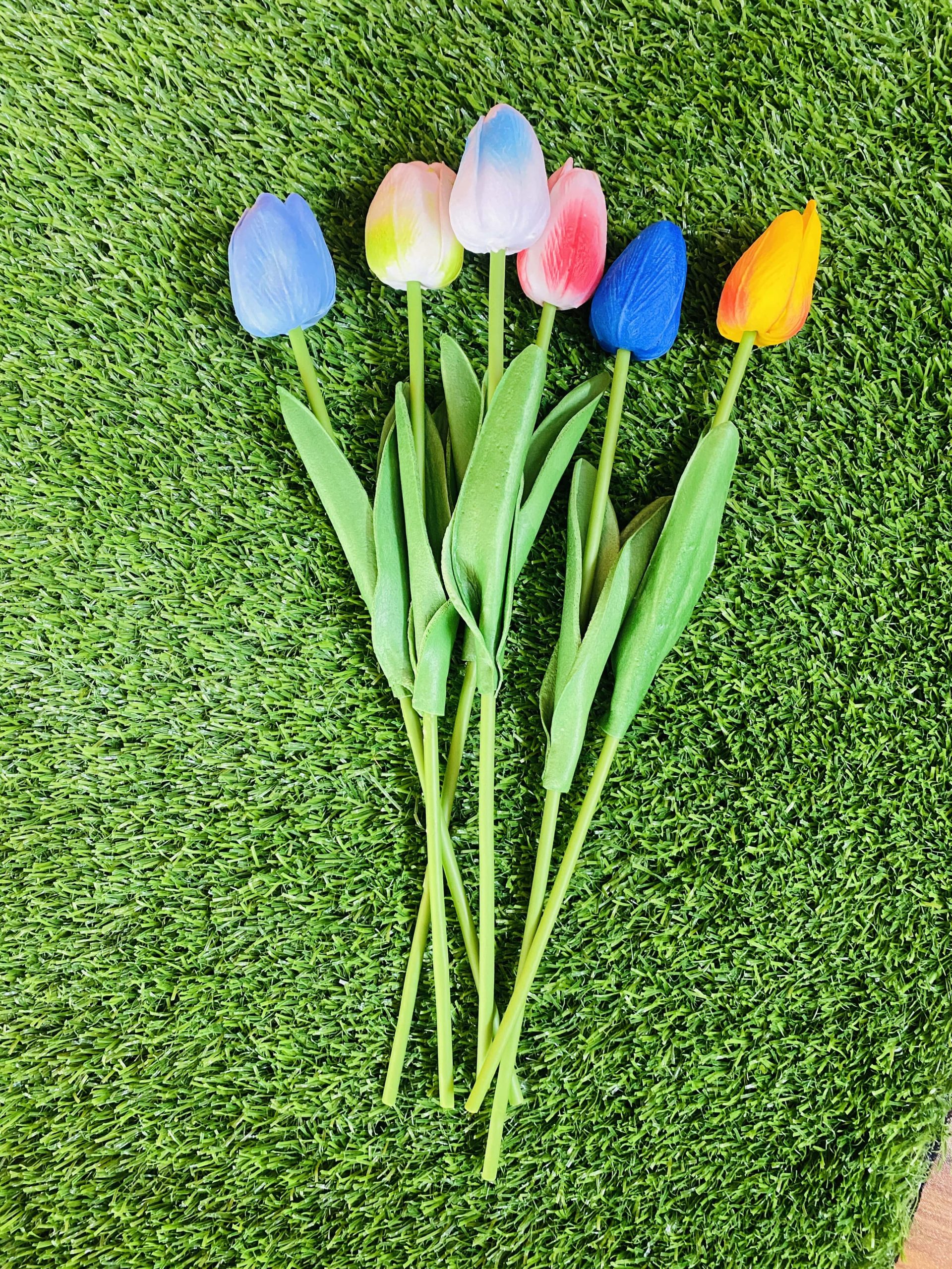 Modern Donut Flower Vase with Artificial Tulip Combo - Image 8